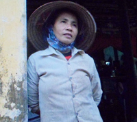 Cô Bình, người sinh hạ 3 người con thuật lại câu chuyện. (Ảnh: eva.vn)